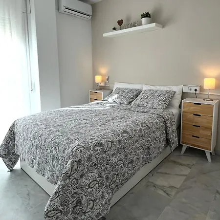 Side Heaven Apartment *