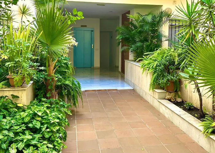 Side Heaven Apartment *